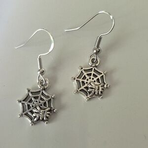 Spider Web   Earrings Halloween Favorite